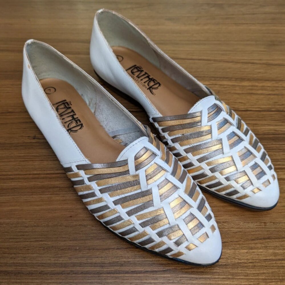 VTG The Leather Collection White Gold Braided Pointed Toe Flats Size 7